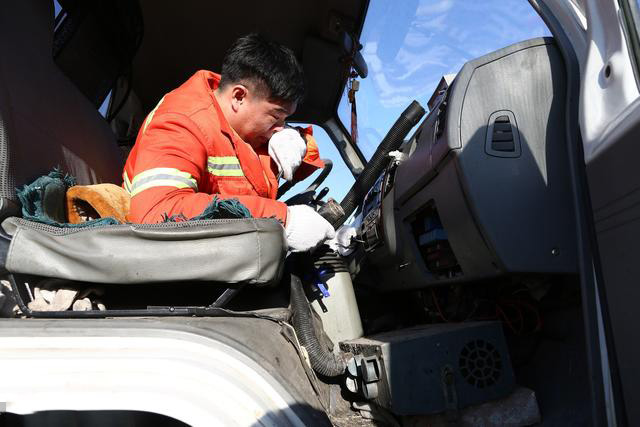 造成3000万货车3x.jpg